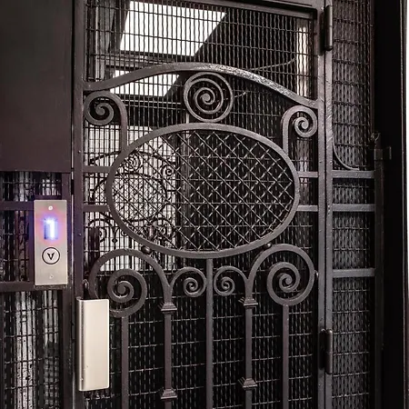 Flanelles Hotel Parigi